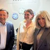 photo  clélia chotard (au centre) a reçu la visite de stéphane bern et brigitte macron au salon international du patrimoine culturel. 