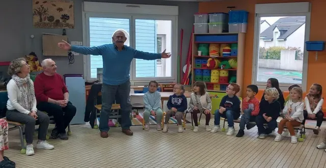 photo  pour eugène, debout, c’est toujours un grand plaisir de partager du temps avec amis et enfants.  &copy;  co 