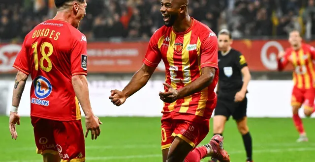 photo  le manceau william harhouz (au centre), buteur face à troyes, le  3 octobre 2025.  &copy;  franck dubray / ouest france 