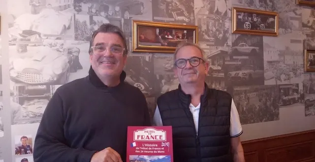 photo  claude esprabens et christophe lefèvre, de la chartre-sur-le-loir (sarthe) sont à l’origine du livre sur « l’hôtel de france et des 24 heures du mans ».  &copy;  ouest-france 