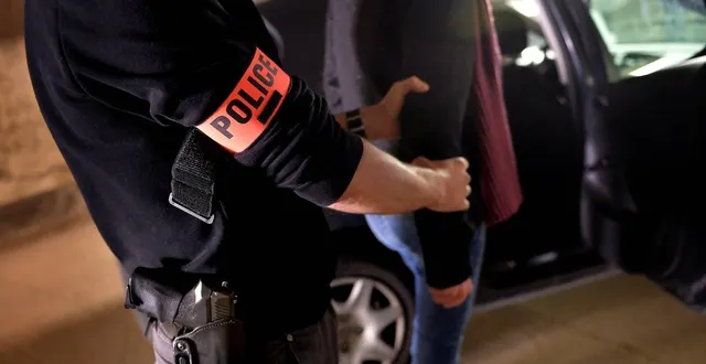 photo  le 4 novembre à angers, un contrôle de la brigade anticriminalité a mal tourné, le conducteur fonçant sur le policier qui tentait de le contrôler (photo d’ilustration). le parquet a ouvert une information judiciaire pour tentative de meurtre.  &copy;  joël le gall / archives ouest-france 