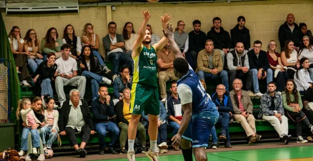 photo  théo julien sous le maillot de saint-pavin.  &copy;  arnaud despelchain 