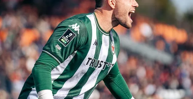 photo  gaëtan poussin est en concurrence avec un autre manceau, quentin beunardeau, au poste de gardien de but du red star.  &copy;  @cam.leveau/redstar.fr 