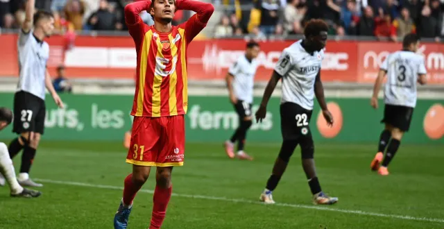 photo  la déception du manceau izhak hammoudi après son but refusé pour hors-jeu face au red star, le 8 novembre 2025.  &copy;  elsa rancel / ouest-france 