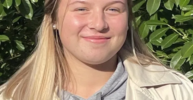 photo  lilou jousseau dans le parc de la mfr le cèdre.  &copy;  co 