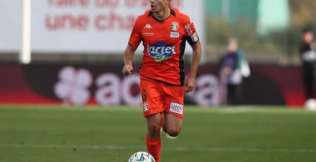 photo  sam sanna a laissé son poste de milieu axial, et brillé couloir droit. laval et son capitaine ont signé une belle 2e victoire, vendredi à nancy.  &copy;  jean-françois quinebeche 