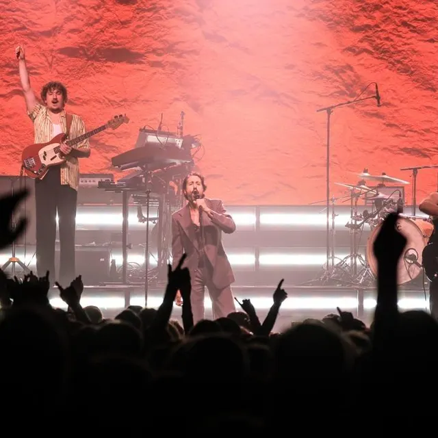 photo feu ! chatterton devant un public au diapason.  ©  ouest-france