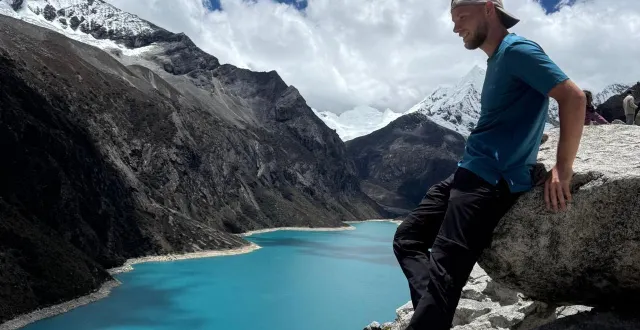 photo  huaraz, laguna paron (pérou). karl sorin est actuellement au pérou avant de bifurquer vers la bolivie, le chili et l’argentine.  &copy;  co 