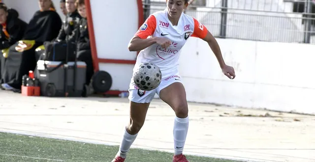 photo  zina catherine-elasri.  &copy;  archives gérard piwtorak 