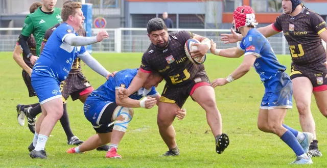 photo  le mans et katoa ont obtenu une victoire bonifiée.  &copy;  dominique breugnot 