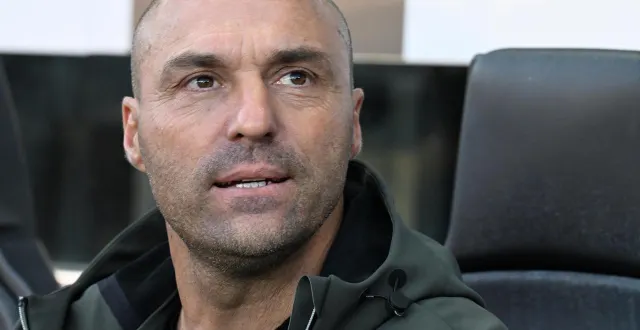 photo  l’entraîneur d’angers sco alexandre dujeux.  &copy;  jérôme fouquet / ouest-france. 