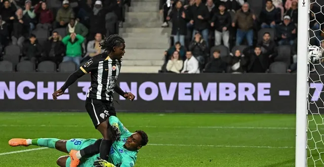 photo  prosper peter a inscrit le deuxième but angevin.  &copy;  photo co - laurent combet 