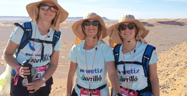 photo  mission accomplie pour les angevines en rose en plein cœur du désert marocain début novembre.  &copy;  angevines en rose 