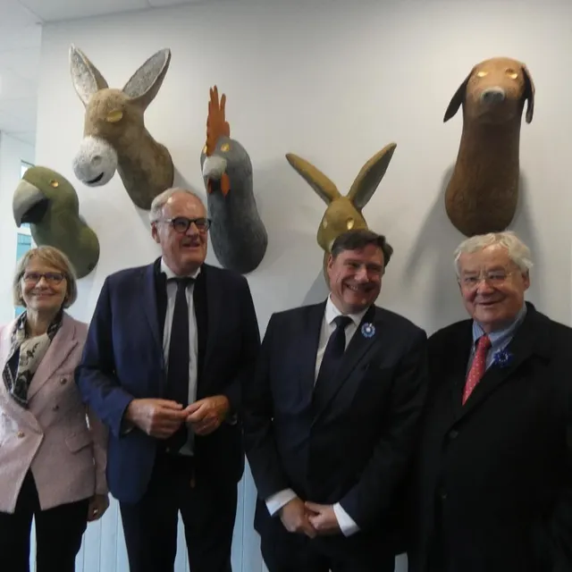 photo députée, président du conseil départemental, préfet et président de la communauté de communes.  ©  ouest-france