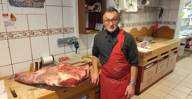 photo  denis largerie a pu rouvrir sa boucherie en centre-ville de l’aigle, victime de l’incendie de la boulangerie voisine en janvier. il lance une cagnotte pour l’aider à financer le fonctionnement de son entreprise.  &copy;  ouest-france 