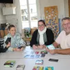 photo  sophie et nicolas borel (à droite) partagent leur passion des jeux de société, une fois par mois, le samedi, à la maison des jeunes et de la culture de vimoutiers (orne). 