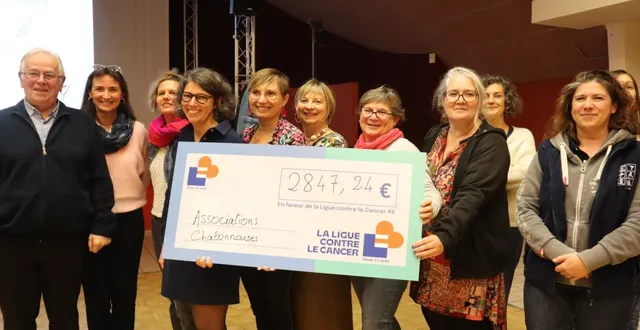 photo  les associations ont remis un chèque de 2 847,24 € à bernard cady, en plus de la somme récoltée lors de la randonnée d’octobre rose.  &copy;  co 