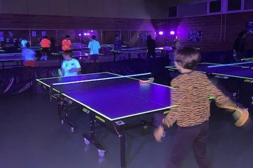 photo  une soirée dark ping lumineuse et réussie.  &copy;  le maine libre 