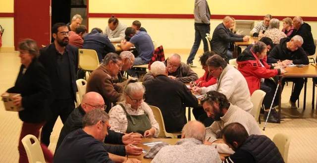 photo  la première réunion publique avait réuni une soixantaine d’auversois(es), le jeudi 16 octobre 2025.  &copy;  archives le maine libre 