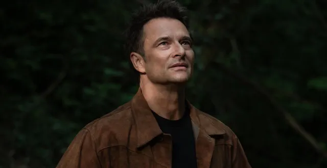 photo  david hallyday est à l’affiche d’« ardennes », diffusé le 3 décembre 2025 sur france 2.  &copy;  © sarah alcalay - france télévisions - passion films 
