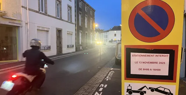 photo  tout au long du périmètre de la reconstitution de la scène de meurtre, prévue jeudi 13 novembre, des panneaux préviennent les riverains à mortagne-sur-sèvre.  &copy;  ouest-france 