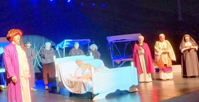 photo  au moment de la mort de léon iv, à gauche la future papesse jeanne.  &copy;  ouest-france 