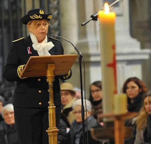 photo la préfète, corinne orzechowski, avait pris la parole le 2 décembre 2015 lors des obsèques du sarthois nicolas degenhardt.  ©  photo archives le maine libre hervé petitbon
