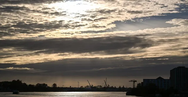 photo  un coucher de soleil sur la loire, à nantes. photo d’illustration.  &copy;  franck dubray / ouest france 