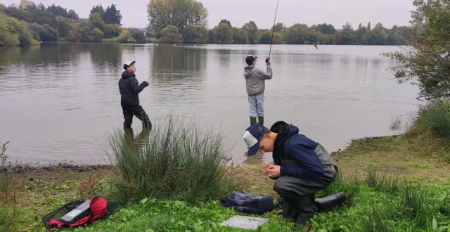 photo  les jeunes pêcheurs se retrouveront samedi 15 novembre à solesmes pour la dernière manche du junior fishing tour.  &copy;  fédération 72 de pêche 