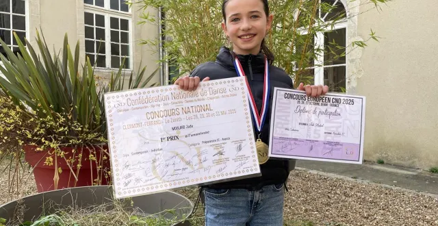 photo  la ferté-bernard, mercredi 12 novembre 2025. à 12 ans, jade a fièrement représenté les pays de la loire au concours européen de la confédération nationale de danse.  &copy;  le maine libre 