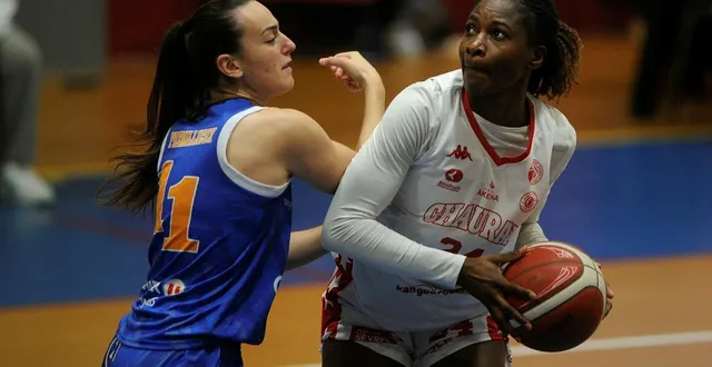 photo  zenabou sieza et les chauraisiennes auront fort à faire ce samedi 15 novembre 2025 dans l’indre.  &copy;  co – christophe bernard 