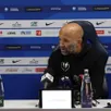 photo maxime d’ornano, coach du sm caen, lors d’une conférence de presse d’avant-match.
