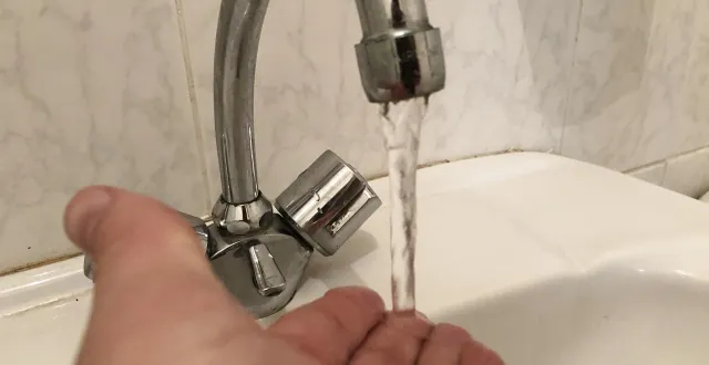 photo  le prix de l’eau devrait connaître une nouvelle hausse en 2026.  &copy;  illustration co 