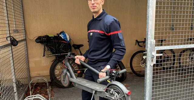 photo  le lieutenant laurent casseron, pompier en sarthe, s’est intéressé aux feux liés à l’emballement thermique de batteries de véhicules électriques.  &copy;  ouest-france 