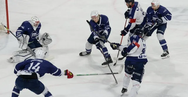 photo  angers, iceparc, hier. les débats ont été âpres.  &copy;  co - jérôme hurstel 