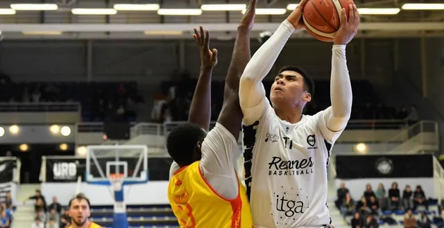 photo  johan randriamananjara a marqué 12 points.  &copy;  jocelyne régent 