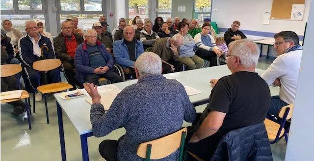 photo  une quarantaine d’adhérents ont suivi la première assemblée générale du nouveau président pascal loiseau.  &copy;  le maine libre 