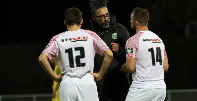 photo  eric fouda, coach du bayeux fc, a observé tous les matches du sm caen depuis le début saison, afin de préparer au mieux ce match de coupe de france.  &copy;  marc olejnik 