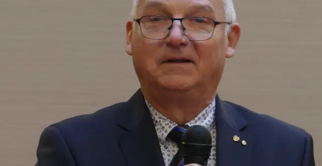 photo  dominique couallier rendra son écharpe de maire en mars 2026.   &copy;  le maine libre 