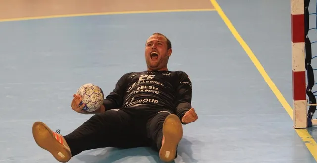 photo  tony guillard a fait 15 arrêts, ce samedi 15 novembre.  &copy;  jean-louis rault 