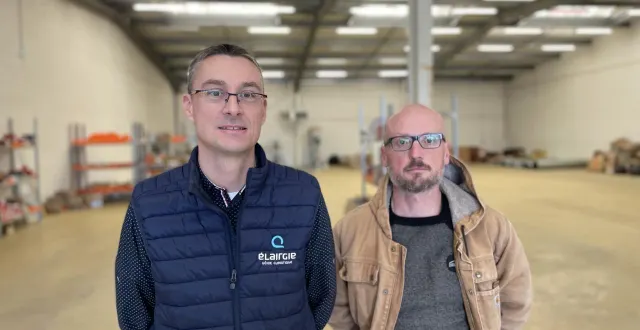 photo  pascal vauloup, chef de l’entreprise elairgie dans l’orne, et nicolas cusson, directeur du nouveau centre de travaux de flers, dans l’orne.  &copy;  ouest-france 