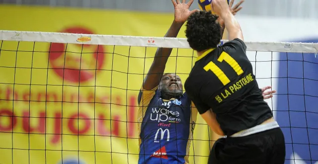 photo  alain fossi et les niortais n’ont pas réussi à tenir la cadence.  &copy;  co – christophe bernard 