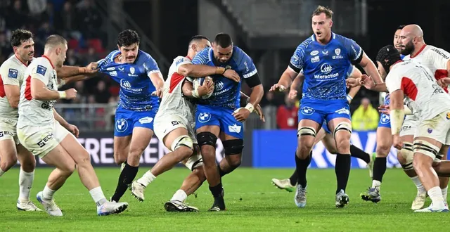 photo  les grenoblois, bien que battus, ont apprécié l’ambiance du roazhon park.  &copy;  thomas bregardis 