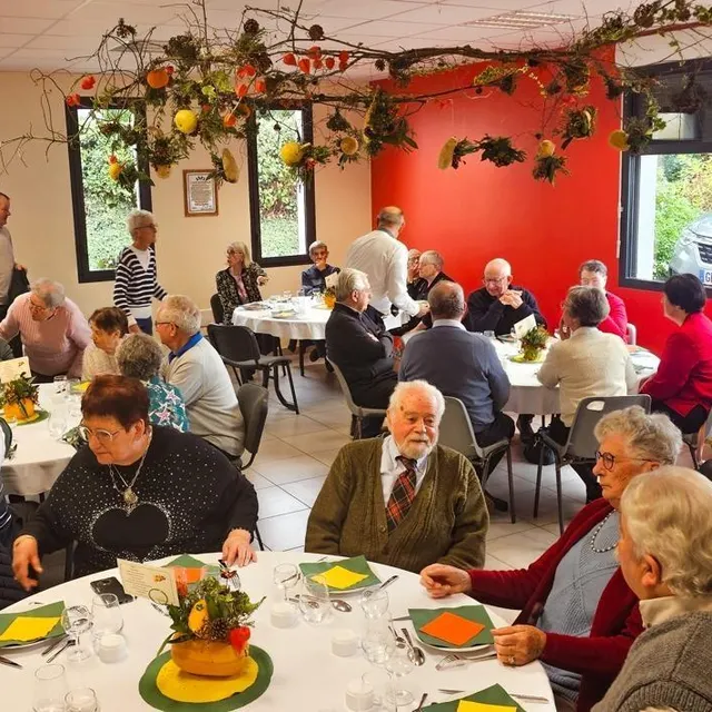 photo trente-sept convives de plus de 65 ans étaient présents au repas des anciens.  ©  ouest-france