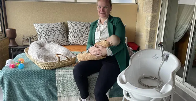 photo  élodie marie, 40 ans, est accompagnatrice périnatale depuis février 2025 avec son entreprise terre maïa, établie dans l’orne.  &copy;  ouest-france 