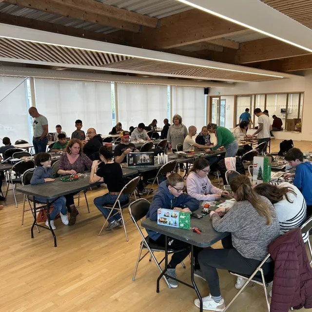 photo chacun s’applique dans le calme.  ©  ouest-france