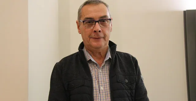 photo  réunis ce lundi 17 novembre 2025, les élus du conseil municipal de la flèche (sarthe) ont rendu hommage à pascal ribot, adjoint à la maire et bénévole investi pour la commune, décédé dimanche.  &copy;  archives ouest-france 