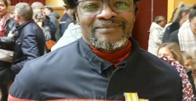 photo  l’adjudant-chef pascal pétilaire médaillé d’or.  &copy;  ouest-france 