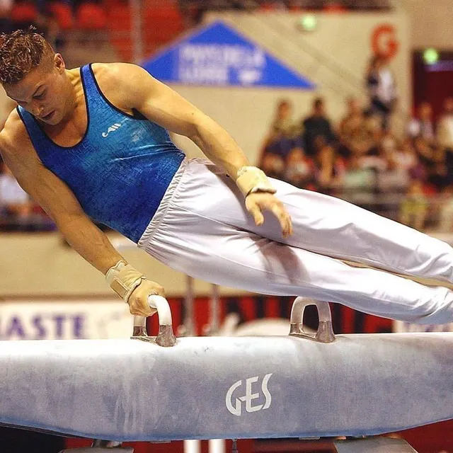 photo le 4 avril 2004, antarès accueillait le championnat de france élite de gymnastique.  ©  archives le maine libre - denis lambert
