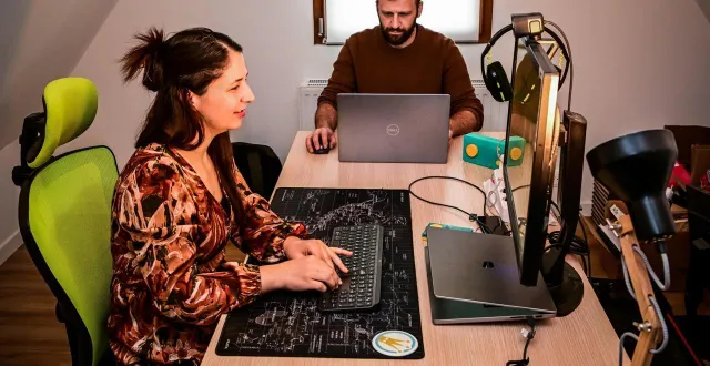 photo  êtes-vous pour ou contre le télétravail ?  &copy;  archives ml - yvon loue 